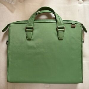 Tumi laptop bag with detachable shoulder strap